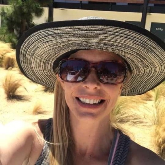 Meet your seller ;/ Suggested User - San Diego .. - Picture 6 of 8